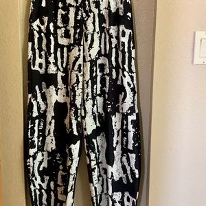 Alembika Mandala Pants Size 0 (based on Alembika’s Sizing Chart is a US 4-6)